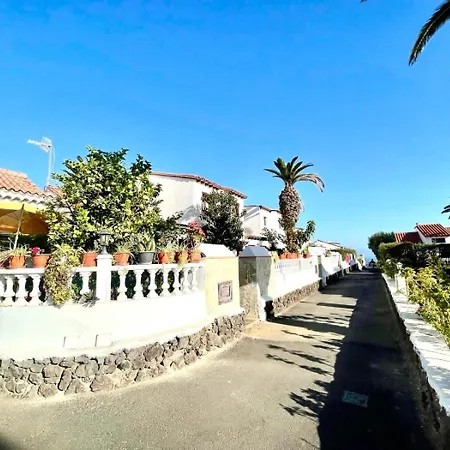 Kamp alanı Fairway Village In Golf Del Sur *